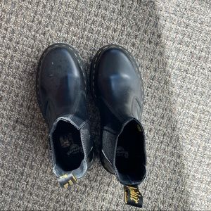 NWOT Dr.Martens Platform Chelsea Boots